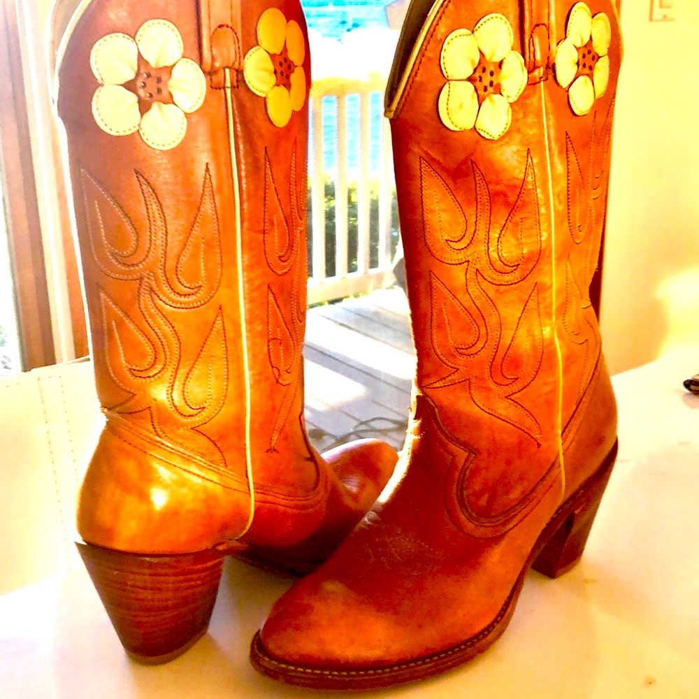 White Daisy Flower Vintage Brown Cowboy Boots - Picture 5 of 11